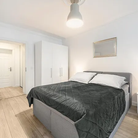 The Lachmann Vh, 2Br One Living Room Up To 7 People